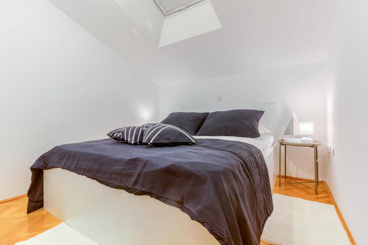 Omis Wind Rose Apartment Eksteriør bilde