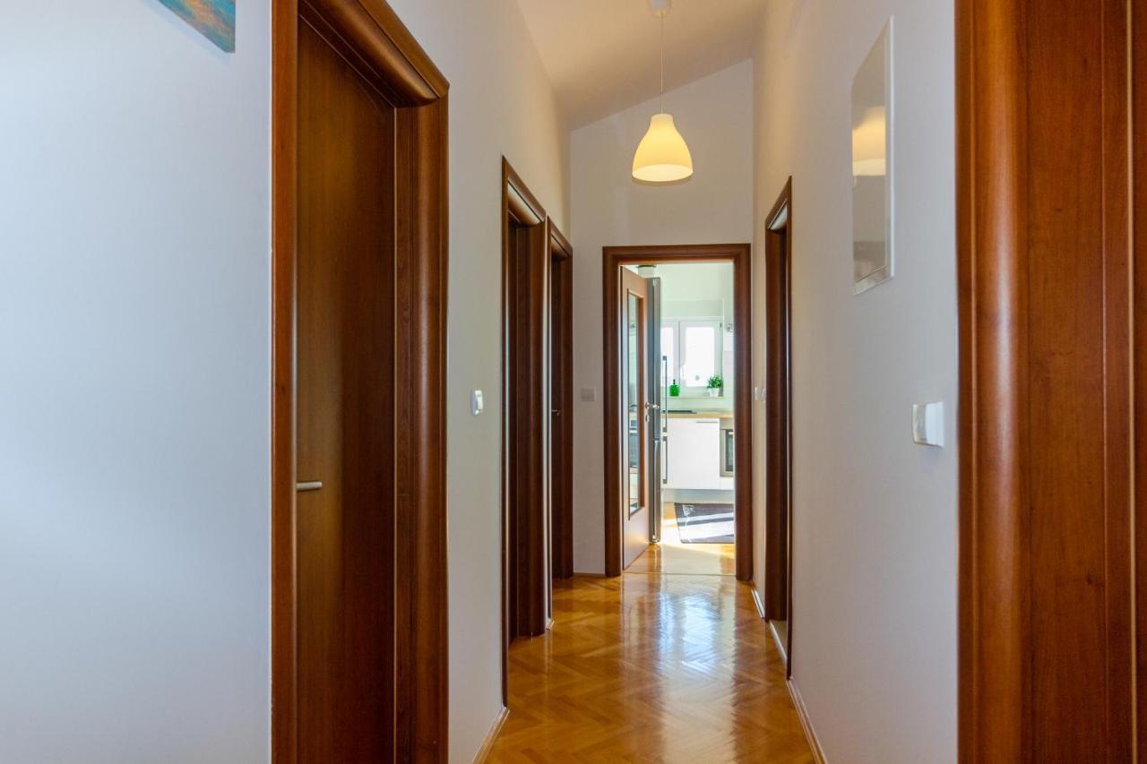 Omis Wind Rose Apartment Eksteriør bilde